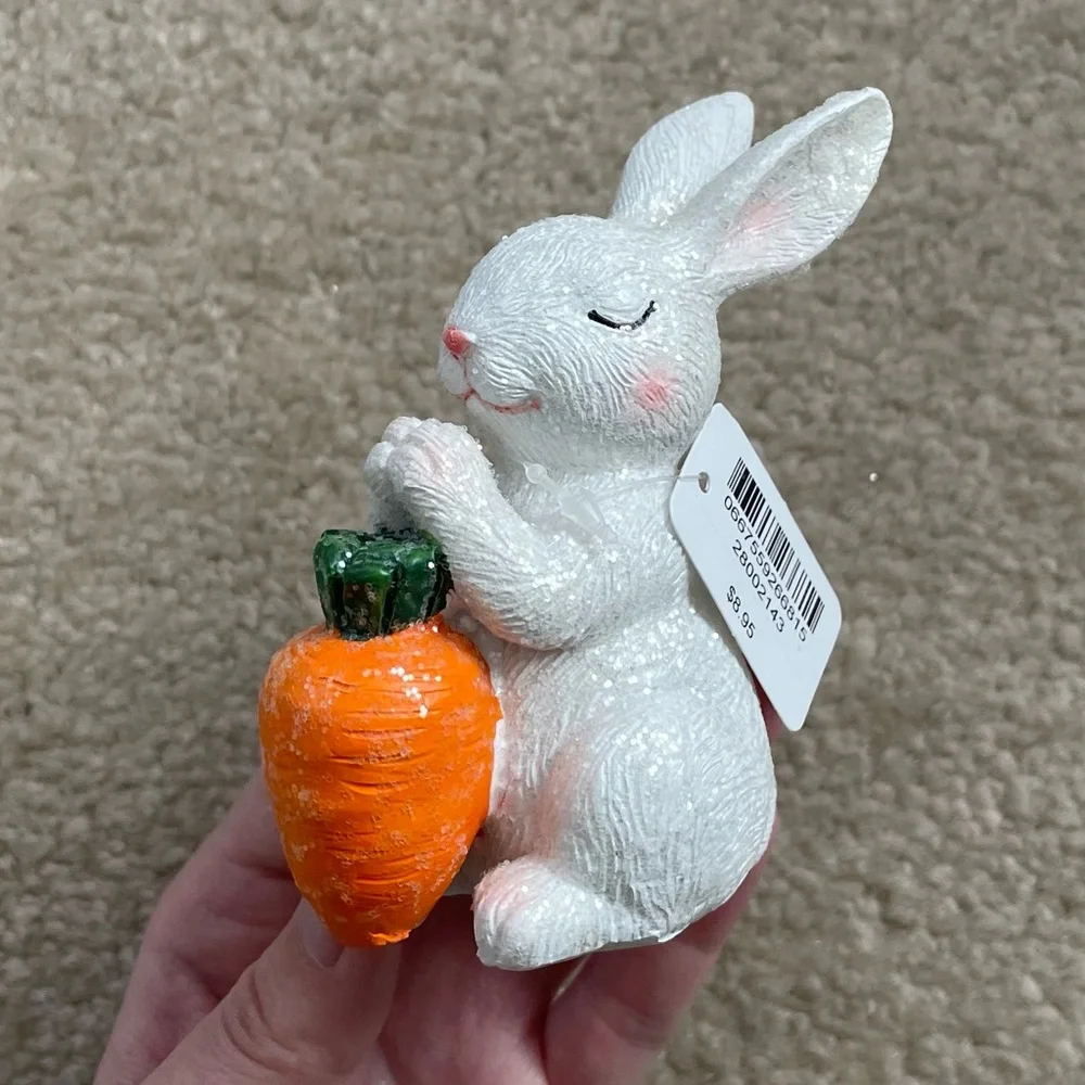 Bath & Body Works Glittery Bunny with Carrot Magnetic Candle Topper